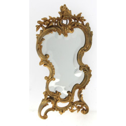 Petit miroir en bronze doré de style roc