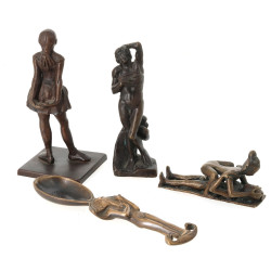 Trois petits sujets en bronze : un sujet