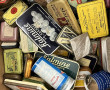 Collection de boîtes de médicaments anci