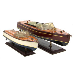 Deux maquettes de Riva, L 52 cm et 36 cm