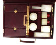 Valise de voyage en cuir bordeaux, vers 