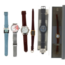 Lot de 5 montres dont montre SWATCH vint
