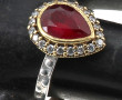 Bague en argent, rubis poire de fond de 