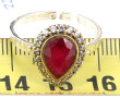 Bague en argent, rubis poire de fond de 
