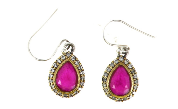Paire de BO en argent, rubis poire de fo