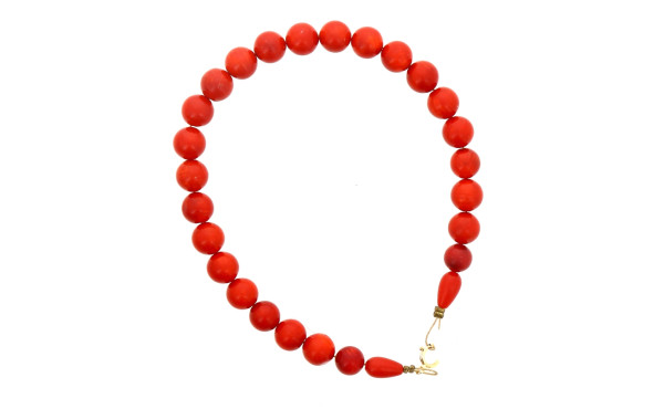 Bracelet en perles de corail, fermoir or