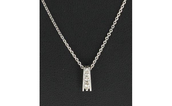 Pendentif en or gris 18 cts serti de 3 p