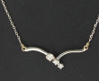 Collier en or gris 18 cts (750ème) serti