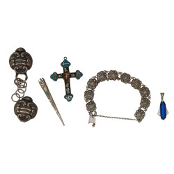 Lot de petits bijoux anciens : boucles d