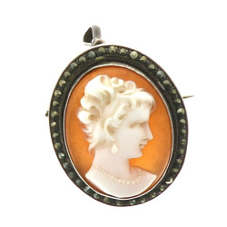 Petite broche camée à profil féminin, mo
