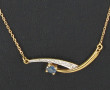 Collier en or jaune 18 cts (750è) serti 