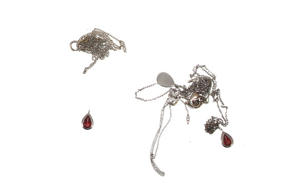 Fine chaîne en or gris 18 cts (750ème), 