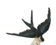 Trois sujets en porcelaine oiseaux et hi