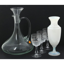 Lot de verreries : une carafe à décanter