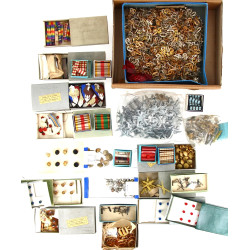 CHAPELLERIE - Stock ancien d'accessoires