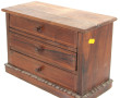 Commode de poupée façade en placage de p