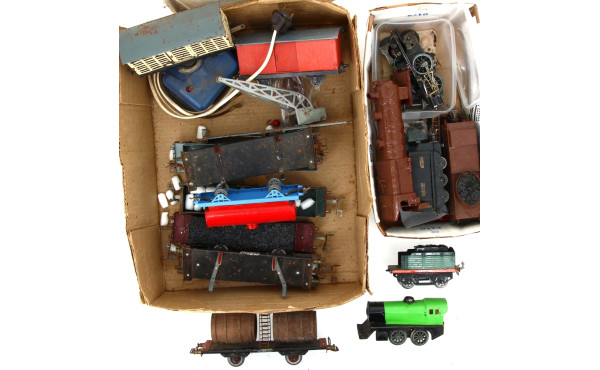 Lot comprenant une locomotive mécanisme 