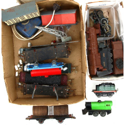 Lot comprenant une locomotive mécanisme 