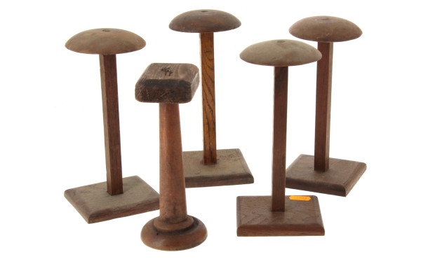 5 porte chapeaux en bois