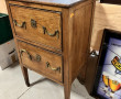 Petite commode ancienne en bois fruitier