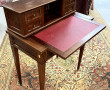 Petit bureau à gradin en acajou style bo