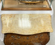 Petite commode de style Louis XV en marq