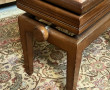Tabouret de piano réglable en merisier