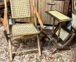 Fauteuil pliant en cannage et lanières d