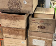 Lot de 10 caisses vides de vin dont YQUE