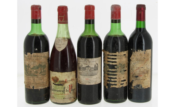 Fond de cave de bouteilles anciennes: -
