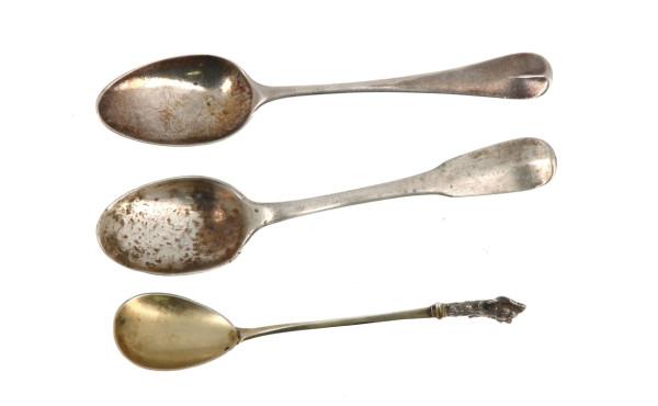 Petite cuillère en argent 800ème à manch