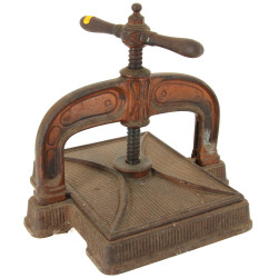 Presse en fonte