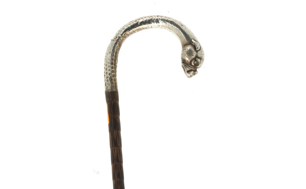 Canne ancienne à pommeau en argent en fo