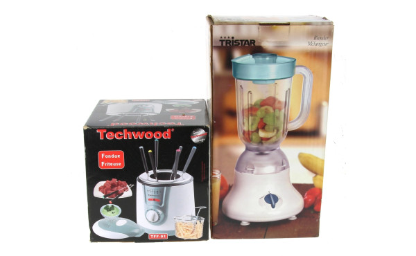 Lot comprenant un blender mélangeur de m