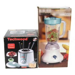 Lot comprenant un blender mélangeur de m