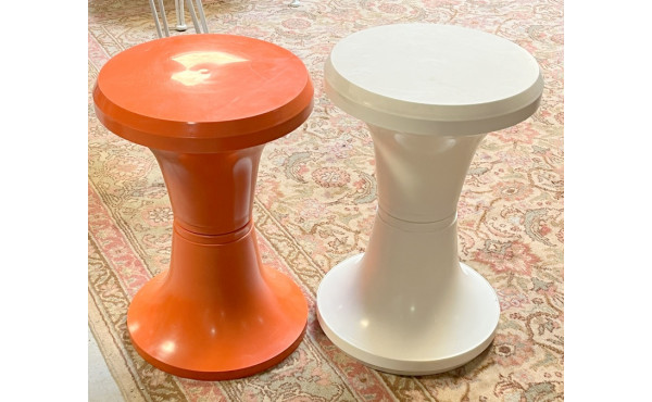 2 tabourets type diabolo orange et blanc