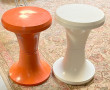 2 tabourets type diabolo orange et blanc