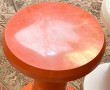 2 tabourets type diabolo orange et blanc