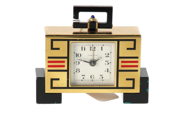 CARTIER - Pendulette en métal doré émail