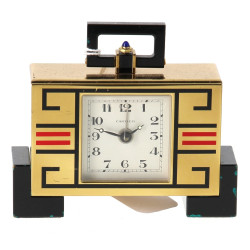 CARTIER - Pendulette en métal doré émail
