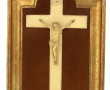 CHRIST en croix en bakélite façon ivoire