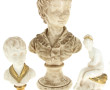 3 statuettes en plâtres dont 2 enfants d