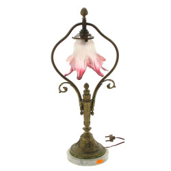 Lampe à poser de style Louis XVI en lait