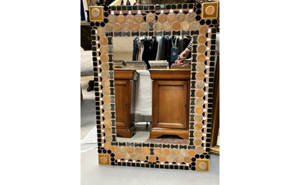 Miroir en céramique dans les tons verts 