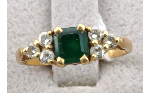 Bague en or jaune 18 carats, poinçon têt