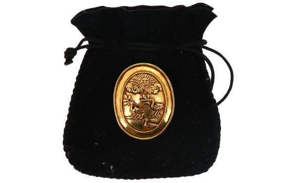 Broche en métal doré, reproduisant les a