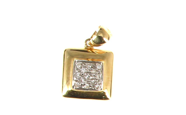 Pendentif en or jaune 750ème et pavage d