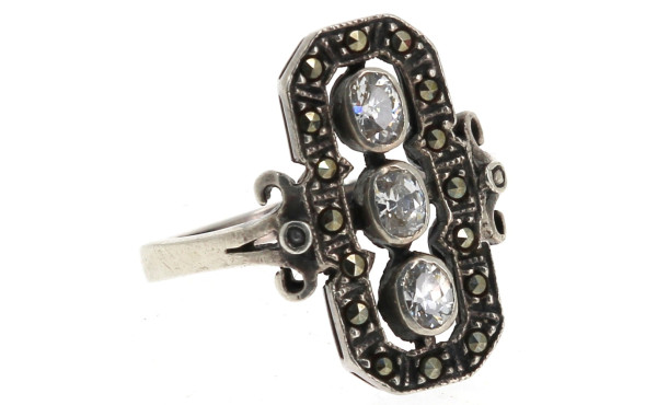 Bague ancienne en argent 925ème et stras