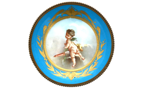 SEVRES - Coupelle en porcelaine polychro
