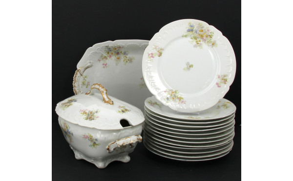 Service de table ancien en porcelaine bl